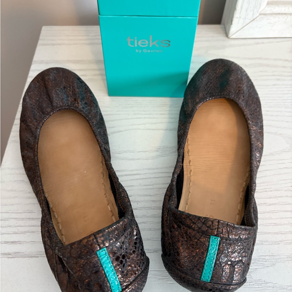 Ember Tieks - Picture 2 of 7